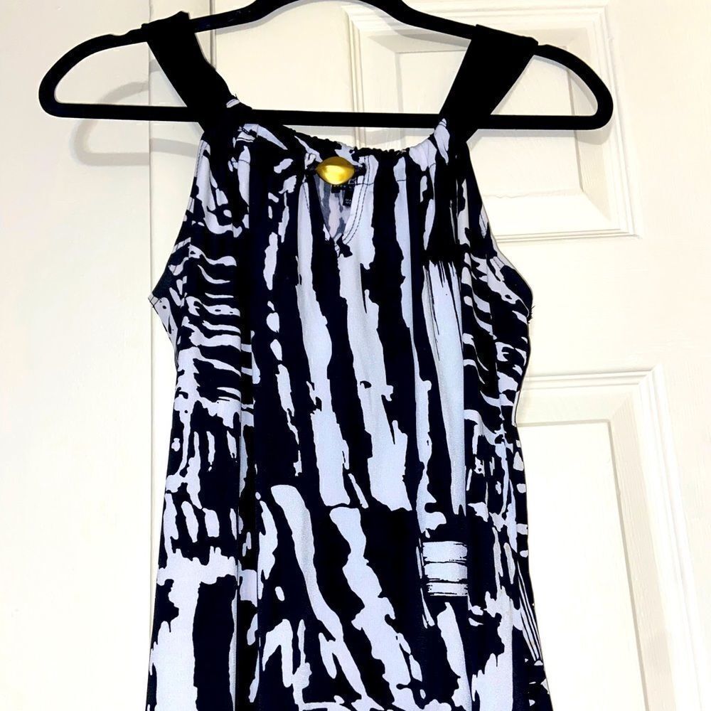 Bryer sleeveless soft flowy top